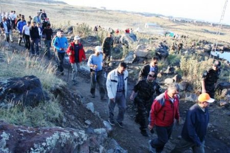 Vali Çiçek'den Zafer Tırmanışı Yapan Dağcılara Destek Tırmanışı