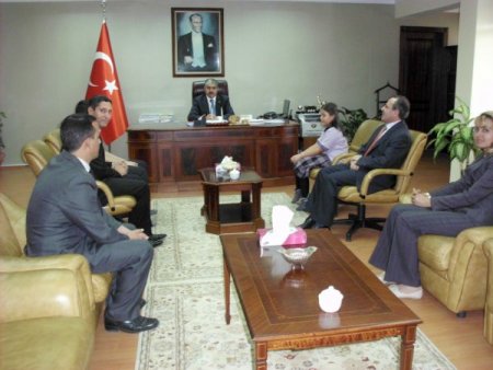 Vali Çınar, öğrencileri ağırladı