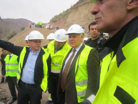 Vali Çolak Çetin Barajlarında İncelemeler Yaptı