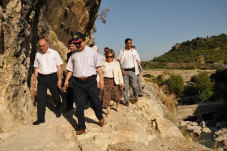 Vali Coş, Kapıkaya kanyonunu gezdi