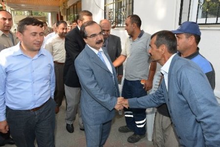 Vali Coş, Karaisalı’da muhtarlarla bir araya geldi