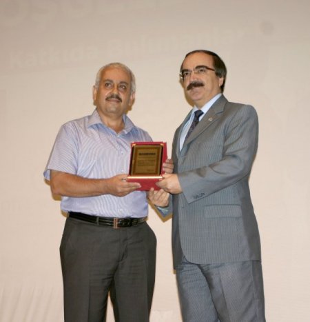 Vali Coş: Afrika'daki hizmetleri anlatmaya sözler yetersiz kalır