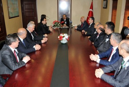 Vali Coş: Vergi dairelerindeki kuyruklar geçmişte kaldı