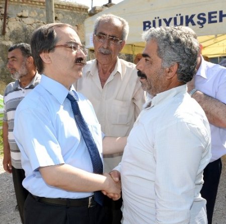 Vali Coş’tan şehit ailesine taziye ziyareti