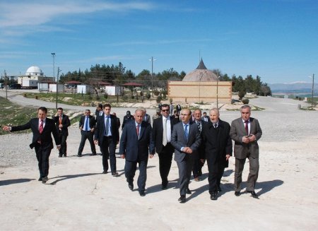 Vali Demirtaş, Sahabe Camii projesi için incelemelerde bulundu