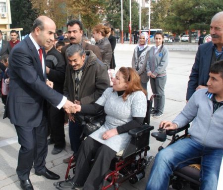 Vali Demirtaş: Engelliler çalışmak zorunda çünkü çalışmak yaşamı güzelleştirir