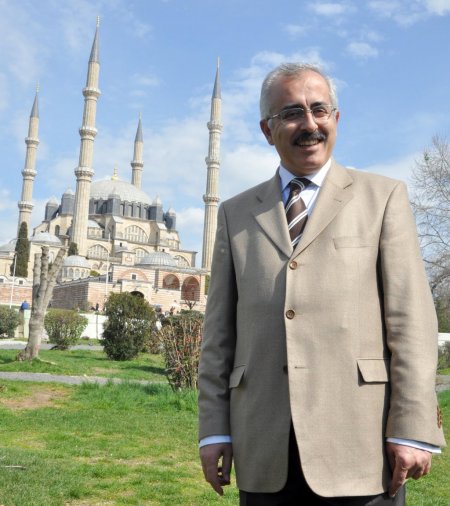 Vali Duruer: Selimiye’nin görüntüsünü bozan lüzumsuz şeyleri kaldırıyoruz