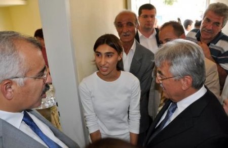Vali Duruer'den Okumak İçin Destek İstediler