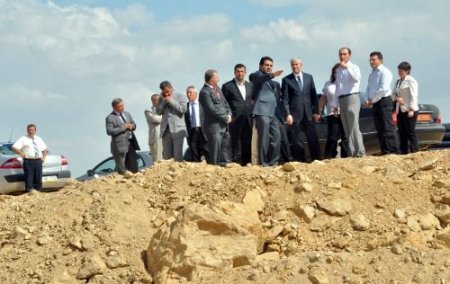Vali Erden Ve Belediye Başkanı Bahçeci Tamamlanan Projeleri İnceledi