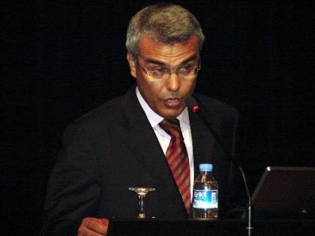 Vali Erkmen: Arkeolojik Kazıların Sadece Yaz Döneminde Yapılması Yeterli Değil