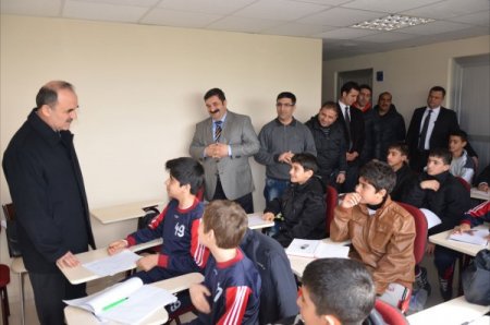 Vali Erol, İl Özel İdarespor ekibini ziyaret etti