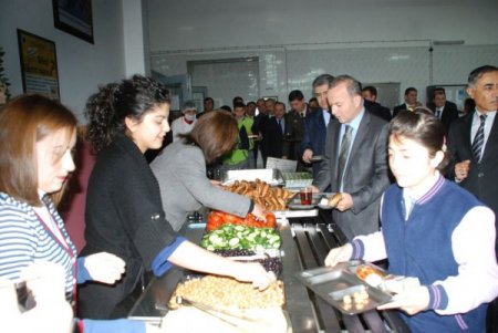 Vali Güner, Öğrencilerle Kahvaltı Yaptı