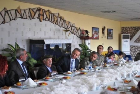 Vali Güner, şehit aileleri ile yemekte buluştu