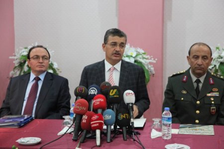 Vali Güvenç: Foça bombacısı 6 yıl dağda öldürme üzerine eğitim almış