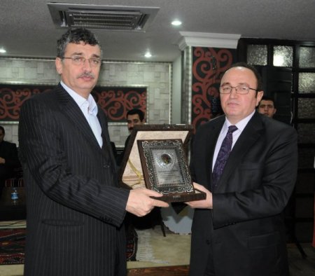 Vali Güvenç: Yetkiyi büyükşehir teşkilatına devretmeden çok çalışmamız lazım