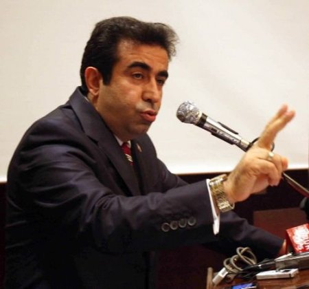 Vali Güzeloğlu: Mersin'e Kurulacak Lojistik Merkez Türkiye'ye Örnek Olacak