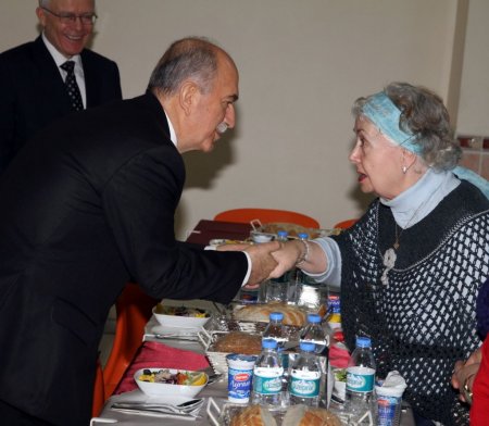 Vali Harput, huzurevi sakinlerini unutmadı