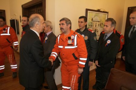 Vali Harput: İnsanlar deprem konusunda sorumluluklarını fark etmeli