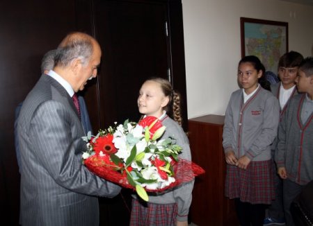 Vali Harput’tan çocuklara: Bir füze gibi hedefe kilitlenin ve çalışın