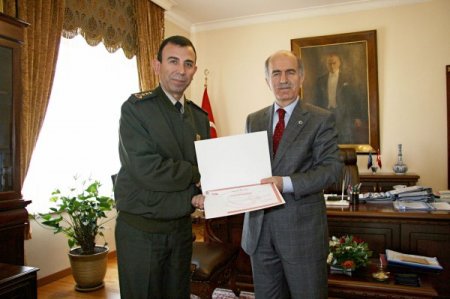 Vali Harput'tan Emniyet Müdürü Yılmaz Ve İl Jandarma Komutanı İyigün'e Takdirname