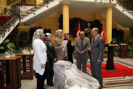 Vali Harput’tan köylü kadınlara pazarlama desteği