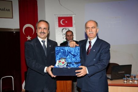 Vali Harput'tan Şoförlere: Yolculara Karşı Güler Yüzlü Olun