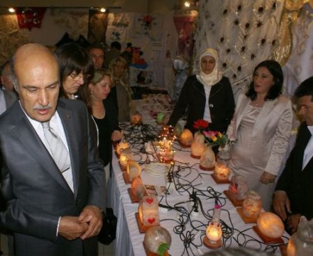 Vali Hüseyin Çapkın, İlk Açılışında Davul Zurna İle Karşılandı