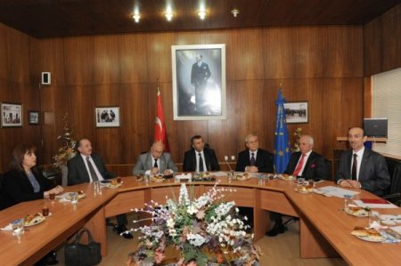 Vali İça: Ekonomimiz Düzgün Olmasa Diğer Hayallerimiz De Olmayabilir