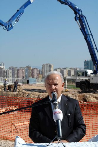 Vali İlhan Atış, Kendi Adının Verildiği Merkezin Temelini Attı