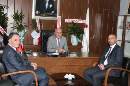 Vali İpek'ten yeni hastane yönetimini ziyaret etti