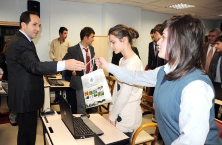 Vali Kalkan'dan yeni öğretmenevi müjdesi