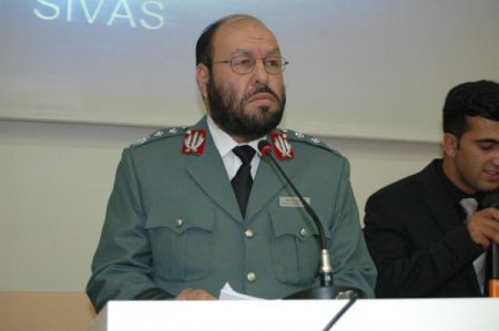 Vali Kemelek: Afgan öğrencilerin aileleri onları merak etmesin