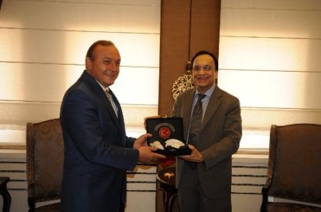 Vali Kızılcık, BM Temsilcisi Hugue'li kabul etti