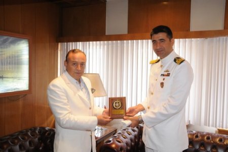 Vali Kızılcık: Dünyada barış ve kardeşliğin hüküm sürmesini istiyoruz