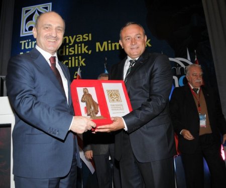 Vali Kızılcık: Ortahisar’daki restorasyon projesi tamamlanma aşamasına geldi