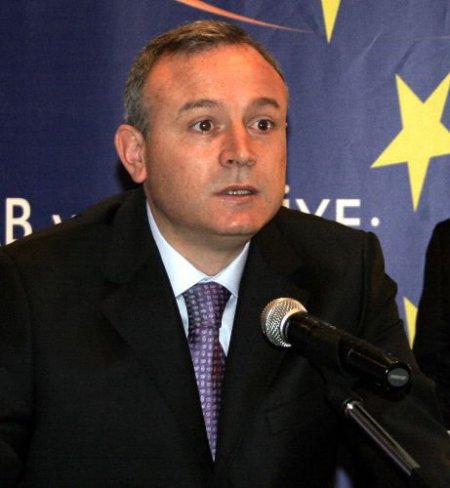 Vali Kızılcık: Üretimde Yeni Fikirler Ve Farklı Metotlar Geliştirilmeli