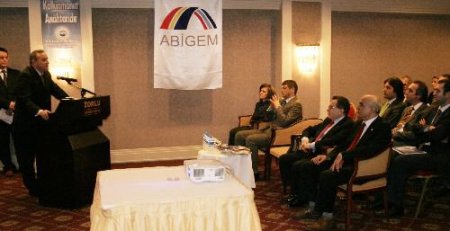 Vali Kızılcık: Üretimde Yeni Fikirler Ve Farklı Metotlar Geliştirilmeli