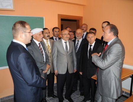 Vali Kızılcık'tan işadamlarına memleketinize yatırım yapın çağrısı