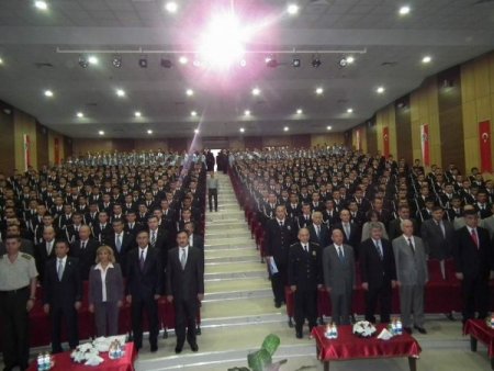 Vali Kolat'tan polislere: Halkın özgürlüklerini kısıtlamayın