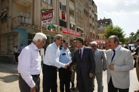 Vali Lekesiz, Kırıkhan'da esnaf odalarının temsilcileriyle bir araya geldi