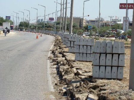 Vali Lekesiz, Refüj Taşlarının Değiştirilmesine Yönelik Eleştirilere Açıklık Getirdi