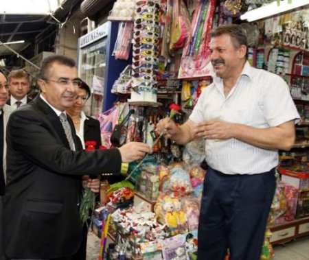 Vali Lekesiz: Devletin Şefkat Eli Her Zaman Vatandaşın Yanında