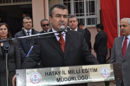 Vali Lekesiz Öğrencilerin Karne Sevincine Ortak Oldu