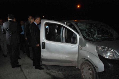 Vali Lekesiz: Patlamadaki hedef askerin servis aracıydı