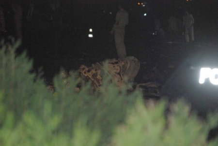 Vali Lekesiz: Patlamadaki hedef askerin servis aracıydı