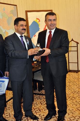 Vali Lekesiz: Sgk Kargaşayı Sona Erdirdi