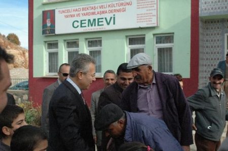 Vali Mustafa Taşkesen Bayramda Cem Evini Ziyaret Etti