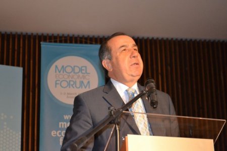 Vali Mutlu, gençlere girişimcilik anılarını anlattı