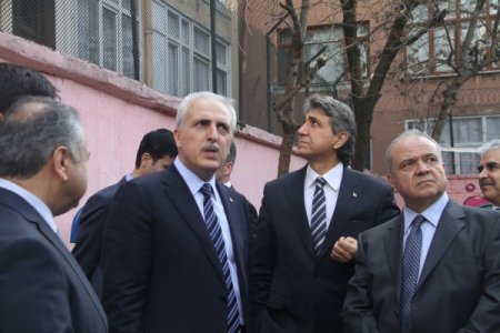 Vali Mutlu: İstanbul'da Bir Noktada Arama Yapıldı