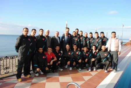 Vali Mutlu’dan karatecilere ziyaret